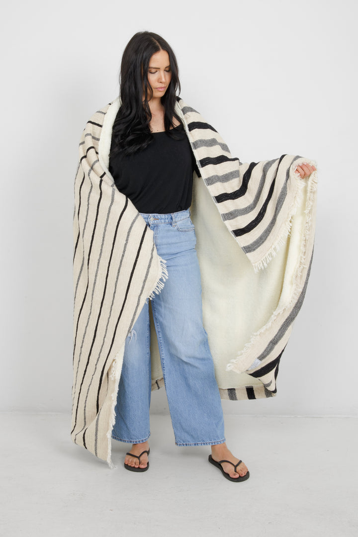 THE WINSLOW  | Striped Linen Blend – Fleece Throw