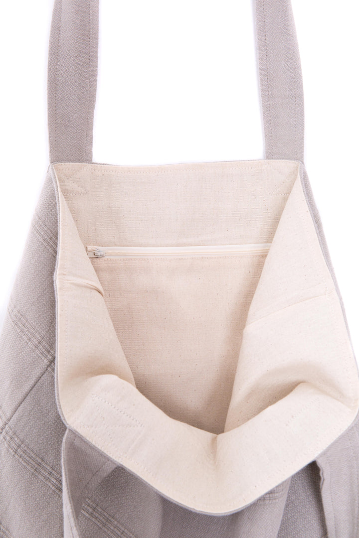 THE TRAVELLER | Tote Bag