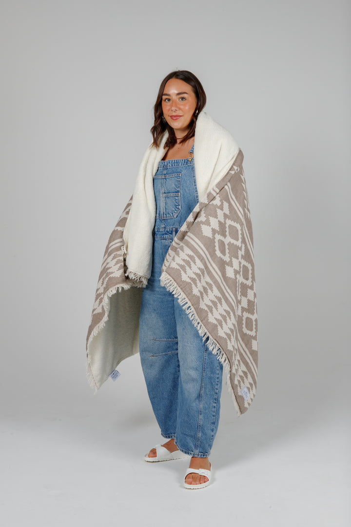 THE BEACH  | Fleece Throw