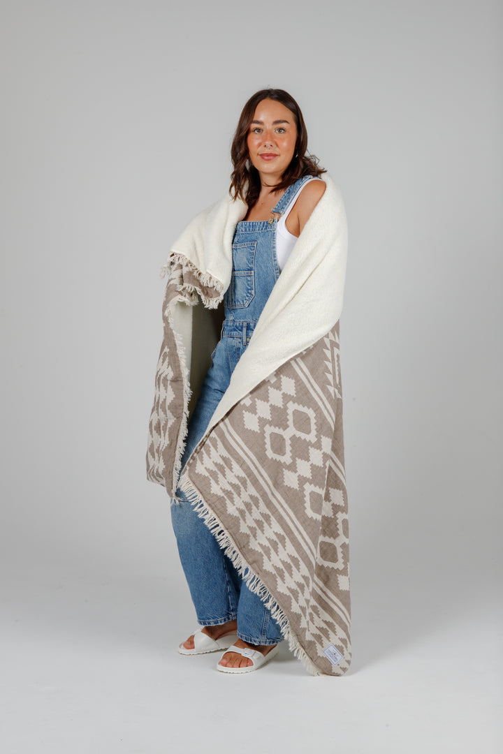 THE BEACH  | Fleece Throw