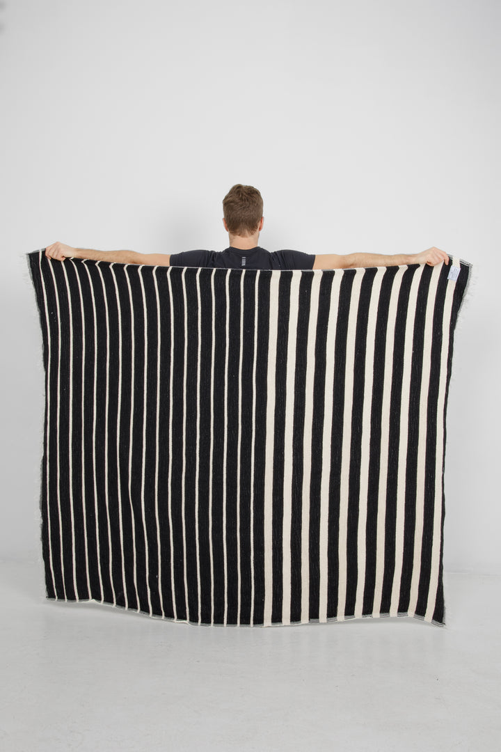 THE WINSLOW  | Striped Linen Blend – Fleece Throw
