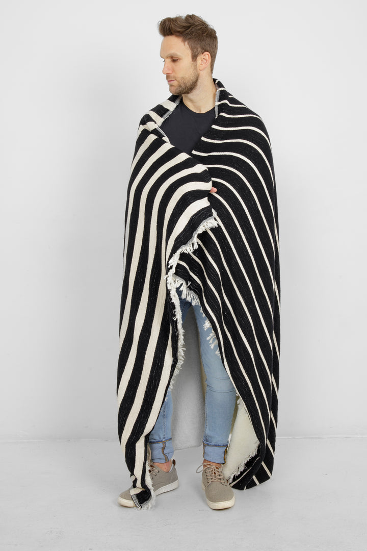 THE WINSLOW  | Striped Linen Blend – Fleece Throw
