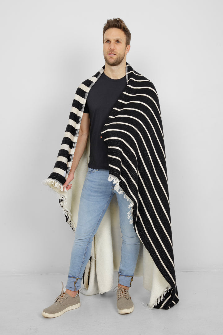 THE WINSLOW  | Striped Linen Blend – Fleece Throw