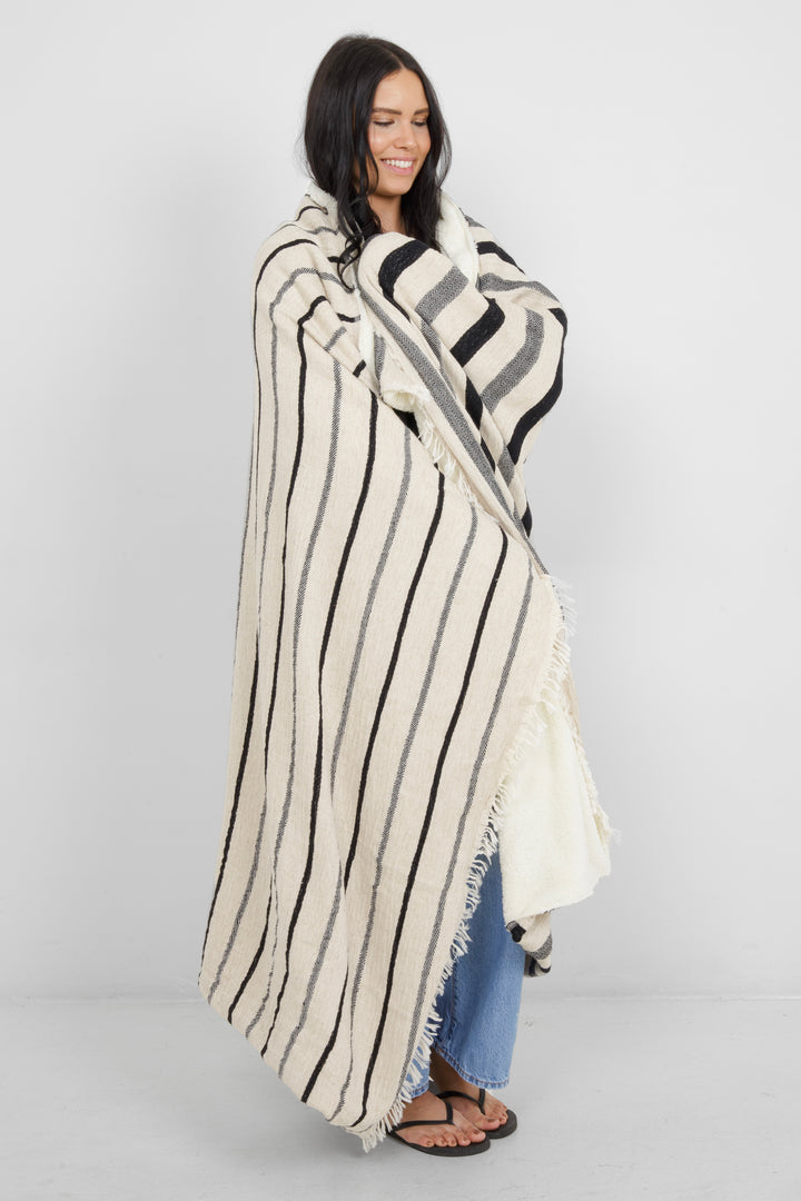 THE WINSLOW  | Striped Linen Blend – Fleece Throw