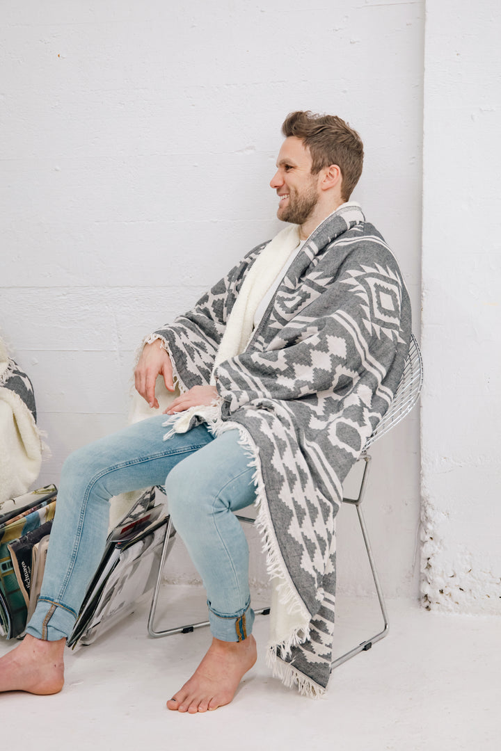 THE BEACH  | Fleece Throw