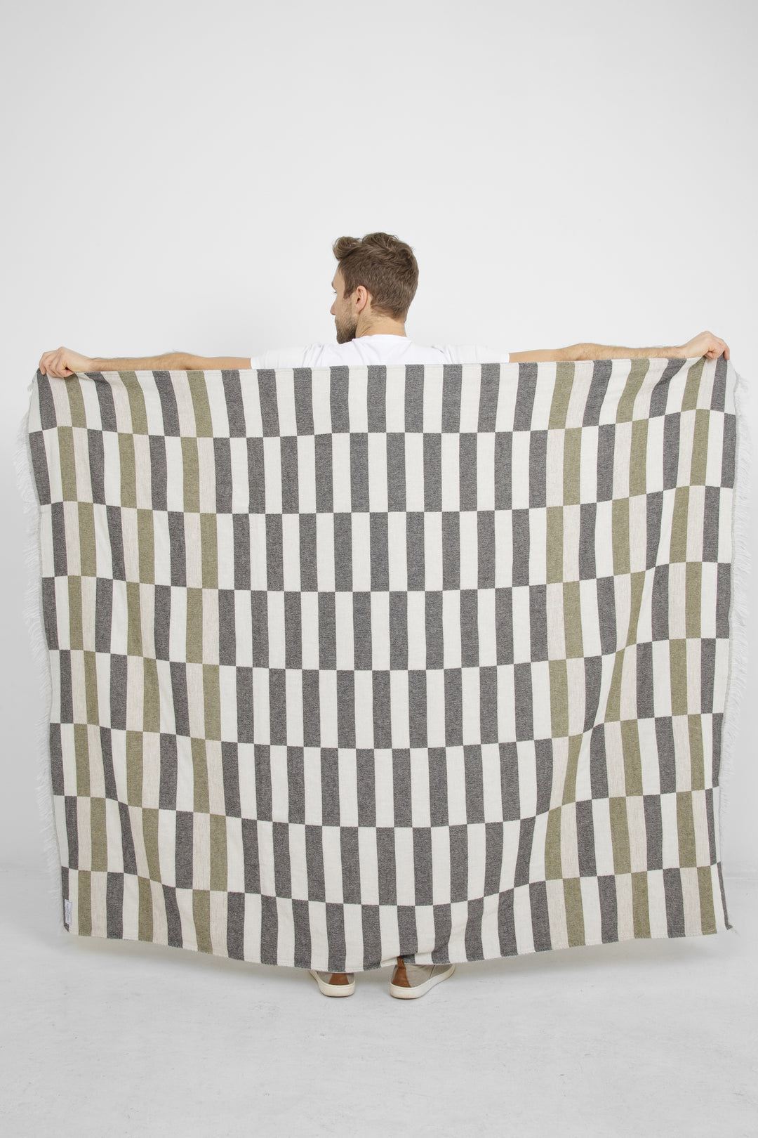 THE LAZLO | Wool Blend Throw