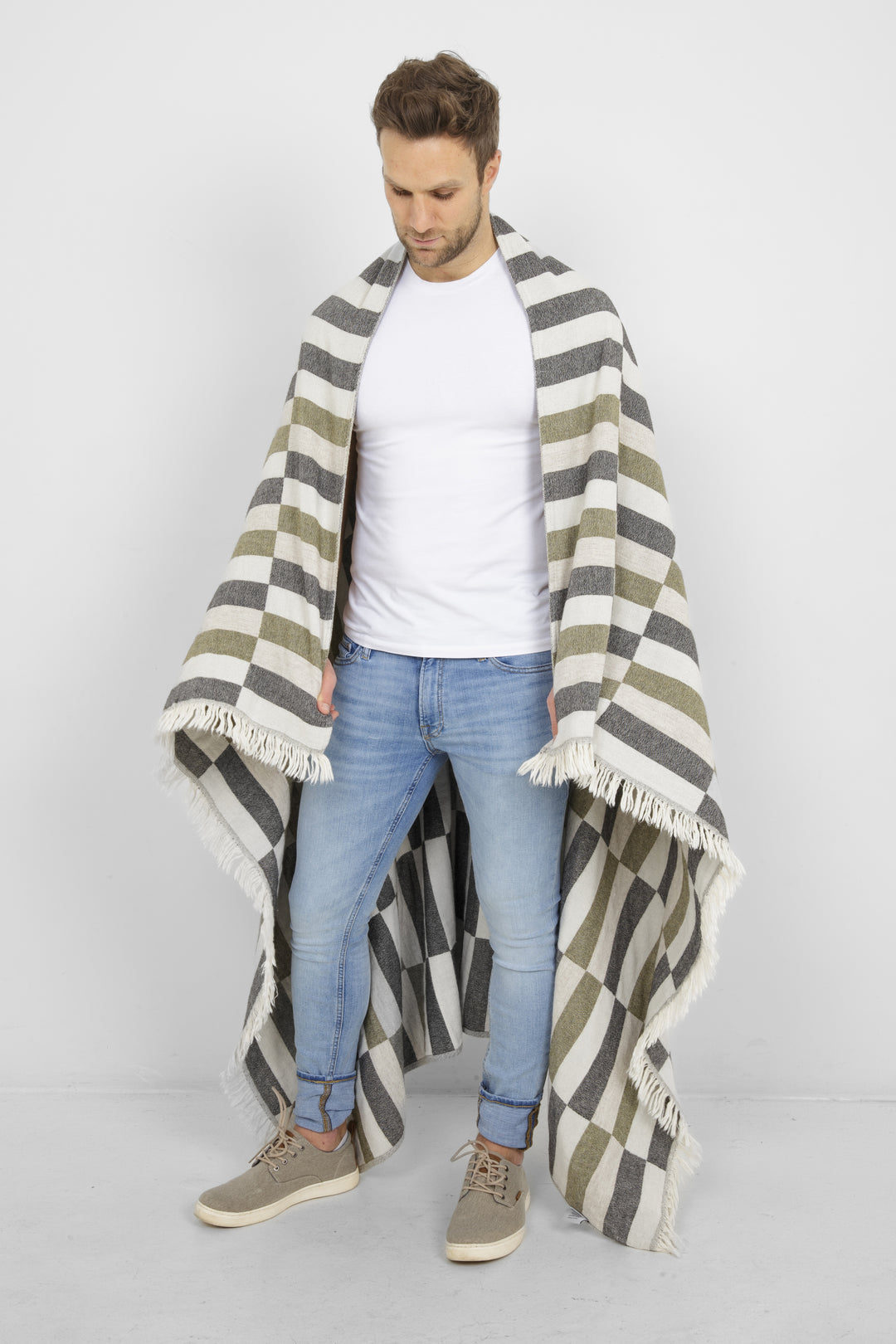 THE LAZLO | Wool Blend Throw