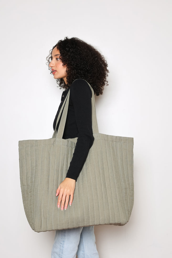 THE ESME | Oversized Quilted Tote Bag