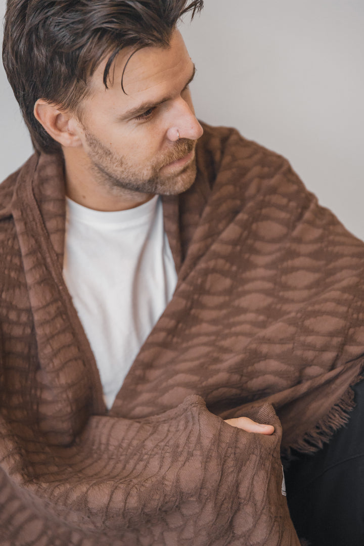 THE ARNELL | Ikat Weave Lightweight Throw