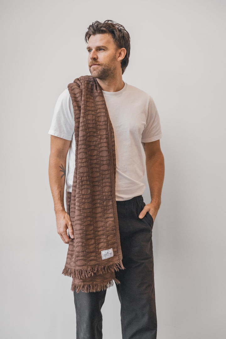 THE ARNELL | Ikat Weave Lightweight Throw