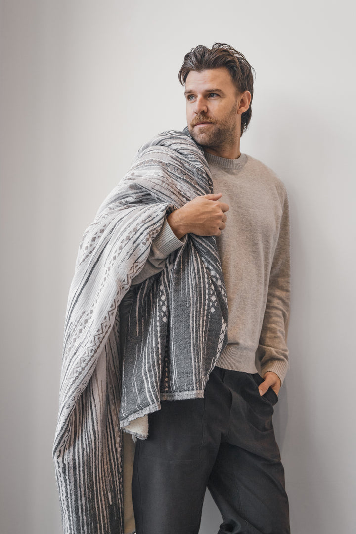 THE CHARA | Fleece Lined Throw